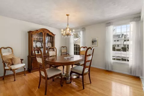 21 Brewster Dr, Needham, MA 02492 photo 8