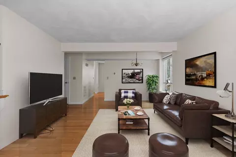 Living - 1 Traverse St #E, Wakefield, MA 01880 photo 1 of 8