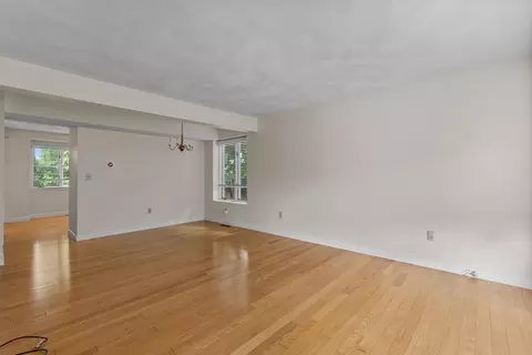 Living - 1 Traverse St #E, Wakefield, MA 01880 photo 6 of 8