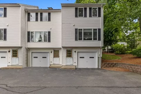 Exterior - 1 Traverse St #E, Wakefield, MA 01880 photo 2 of 5