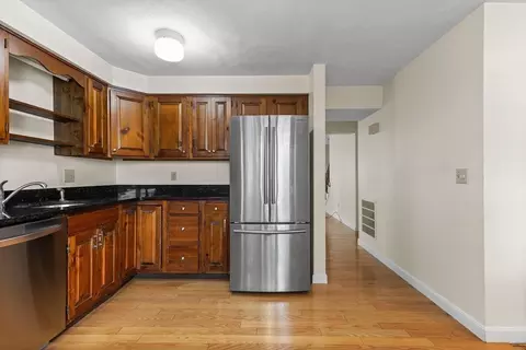 Kitchen - 1 Traverse St #E, Wakefield, MA 01880 photo 4 of 4