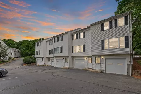 1 Traverse St #E, Wakefield, MA 01880