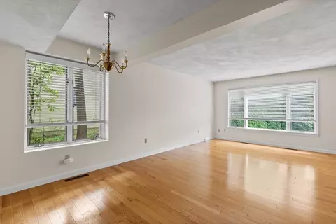 Living - 1 Traverse St #E, Wakefield, MA 01880 photo 3 of 8
