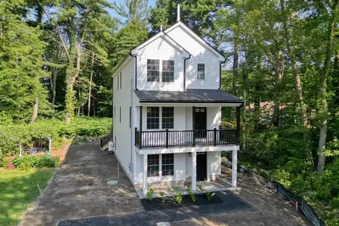27 Valley Rd, Holbrook, MA 02343