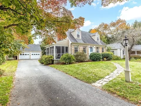 46 Park St, Dedham, MA 02026 photo 3