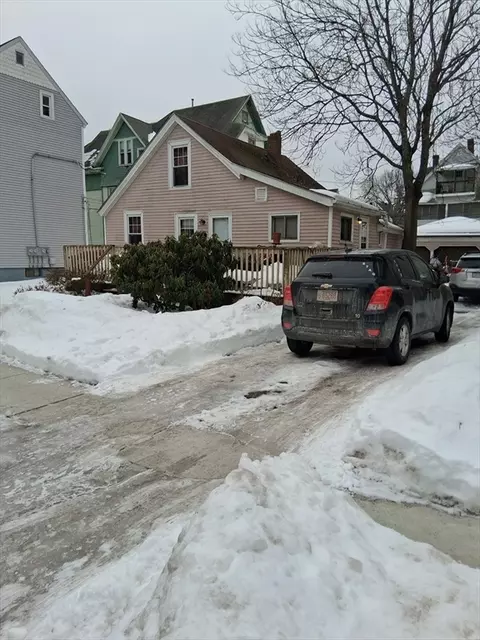 13 Hampden St, Worcester, MA 01609