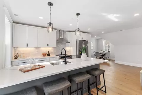 227 Highland Ave #C, Somerville, MA 02143
