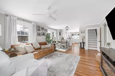 430 West St, Reading, MA 01867 photo 2