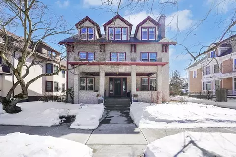 35 Spruceland Ave, Springfield, MA 01108