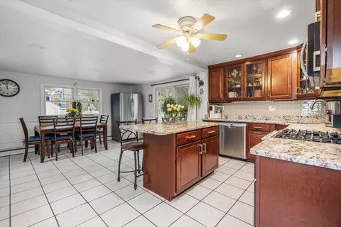 1 Hemlock Rd, Hingham, MA 02043 photo 5