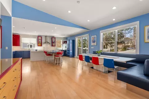 120 Crestview Rd, Belmont, MA 02478