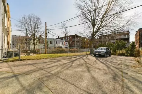 Exterior - 587 E 4th St #3, Boston, MA 02127 photo 5 of 7
