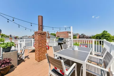 Exterior - 587 E 4th St #3, Boston, MA 02127 photo 4 of 7