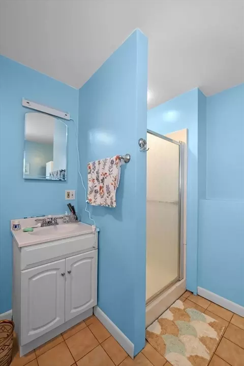 9 Cleveland Pl, Gloucester, MA 01930 photo 6
