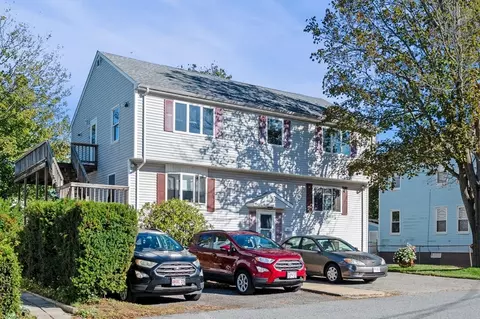 9 Cleveland Pl, Gloucester, MA 01930 photo 2