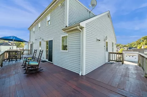9 Cleveland Pl, Gloucester, MA 01930 photo 14
