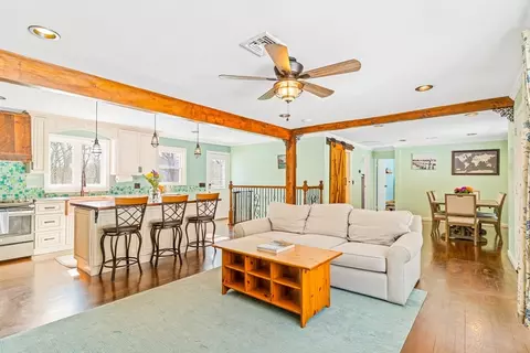 226 Stonebridge Rd, Wayland, MA 01778