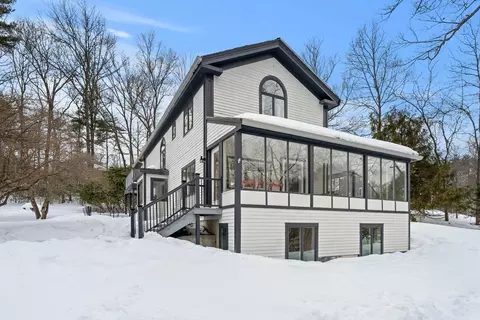 30 Bear Hill Rd, Merrimac, MA 01860