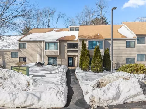 4 Thayer Pond Dr #20, Oxford, MA 01537