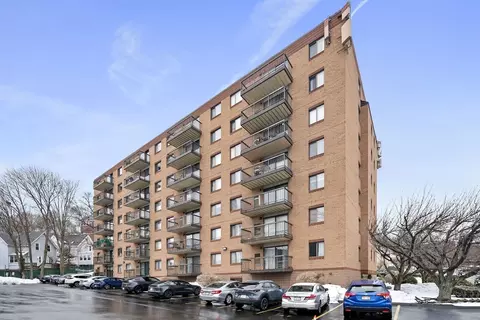 500 Salem St #307, Medford, MA 02155