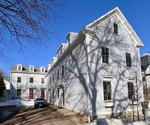 259 Hurley St #4, Cambridge, MA 02141