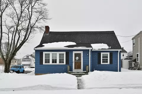 15 Roland Rd, Peabody, MA 01960