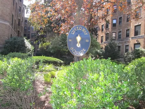 122 Riverway #5, Boston, MA 02215