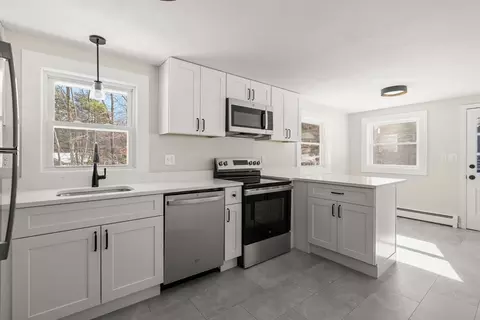 41 Scadding St, Taunton, MA 02780 photo 12