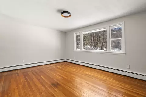 41 Scadding St, Taunton, MA 02780 photo 8