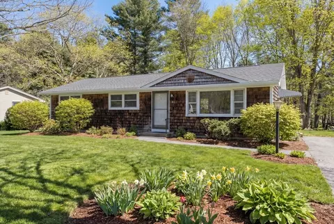 41 Scadding St, Taunton, MA 02780 photo 2