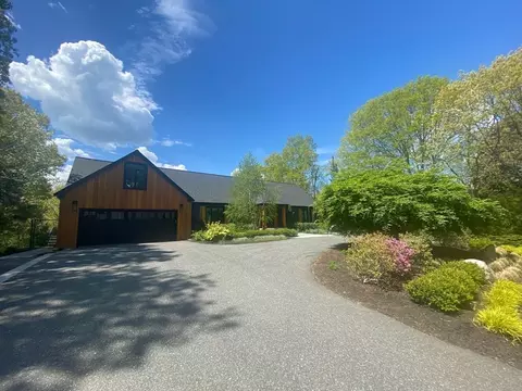 22 Cranmore Rd, Wellesley, MA 02481 photo 2