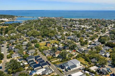 112 Dukes County, Oak Bluffs, MA 02557