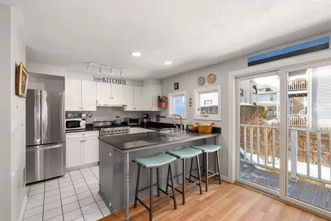 25 Perry St #25, Somerville, MA 02143