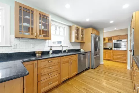 17 Lindbergh Ave, Needham, MA 02494 photo 9