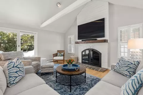 22 Longmeadow Rd, Hingham, MA 02043 photo 5