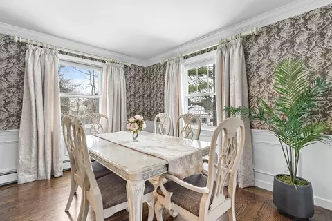 Dining - 40 Pinewood Rd, Wellesley, MA 02482 photo 1 of 2