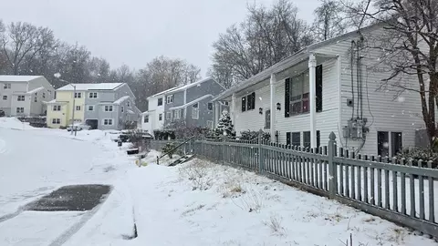 37 Gates Rd, Worcester, MA 01603 photo 3