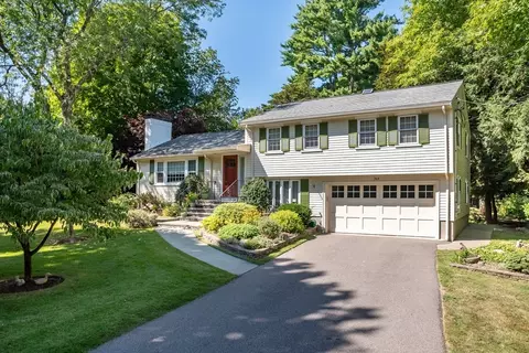365 Dover Rd, Westwood, MA 02090