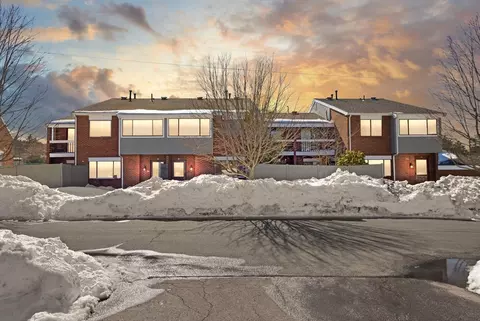 34 Rosewood Dr #34, Stoughton, MA 02072