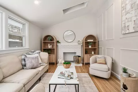11 Wilshire Dr, Sharon, MA 02067