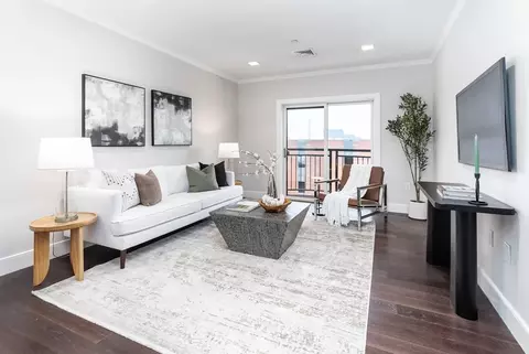 320 Maverick St #505, Boston, MA 02128