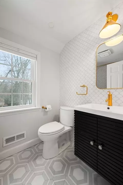 71 Westgate Rd, Wellesley, MA 02481 photo 24