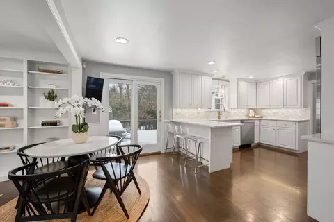 71 Westgate Rd, Wellesley, MA 02481 photo 5