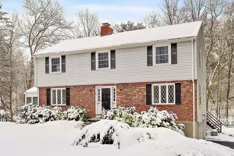 Exterior - 95 Concord Rd, Acton, MA 01720 photo 3 of 3