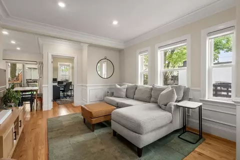 256 Sycamore St #256, Watertown, MA 02472