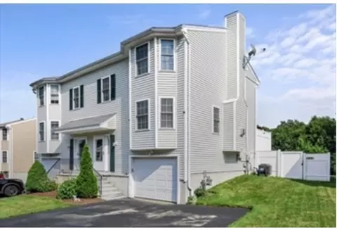 66 Ledgecrest Dr, Worcester, MA 01603
