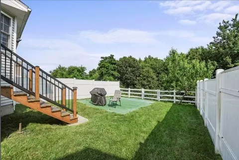 Exterior - 66 Ledgecrest Dr, Worcester, MA 01603 photo 7 of 8