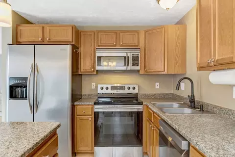 Kitchen - 66 Ledgecrest Dr, Worcester, MA 01603 photo 1 of 3
