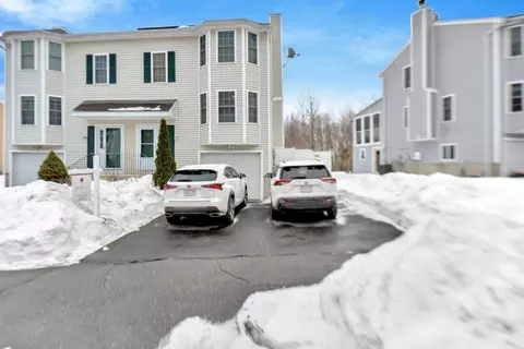 Exterior - 66 Ledgecrest Dr, Worcester, MA 01603 photo 3 of 8