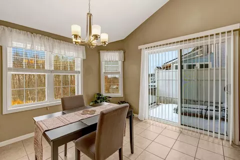 Dining - 66 Ledgecrest Dr, Worcester, MA 01603 photo 3 of 5